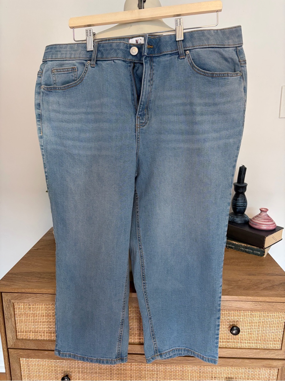NWT Penningtons JC Jeans Straight Leg Curvy Fit Light Wash Size 18